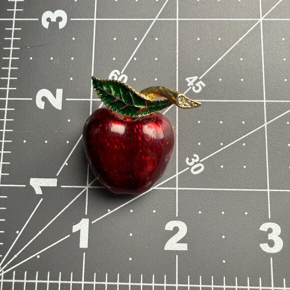 Vintage Apple Brooch Pin Gold Tone With Green Leaf & Rhinestones Red Enamel Jewe - Picture 5 of 5